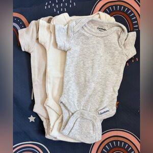 Gerber Infant Bodysuit Trio - Cream and Gray